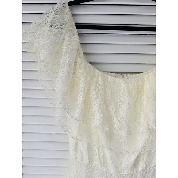 SOLD 1970s 70s Ivory Cream Lace Capelet Full Skirt Off the Shoulder Dress S - Picture 2 of 6